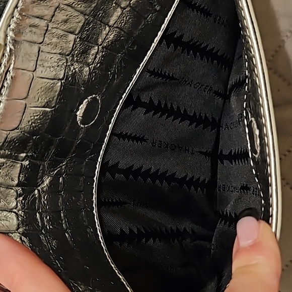 Thacker Crossbody Bag - Picture 9 of 16